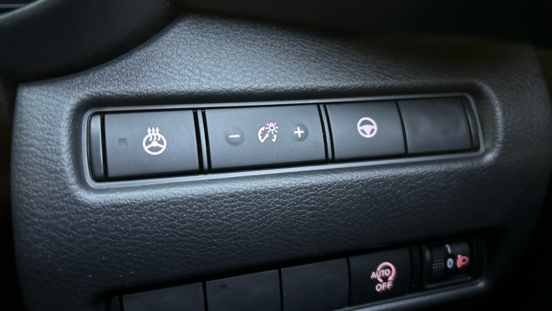 Nissan Juke 1.0 DiG-T Tekna 5dr DCT Petrol Hatchback